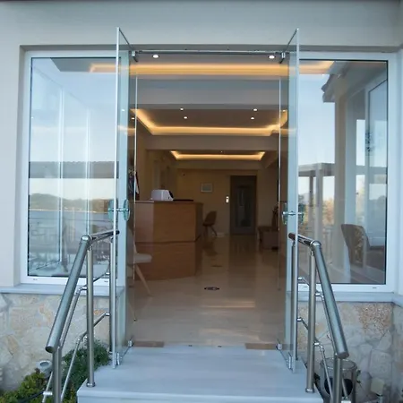 Hotel Oasis Perigiali