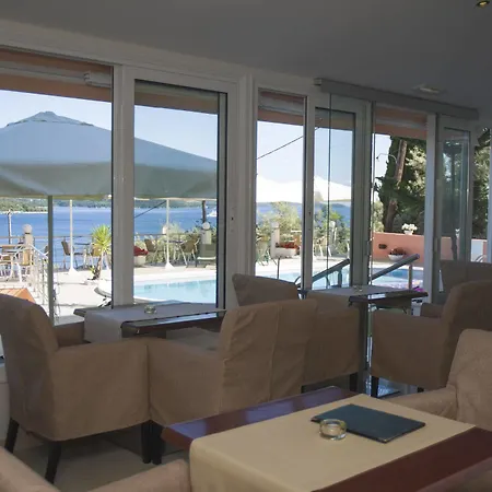 Oasis 3*